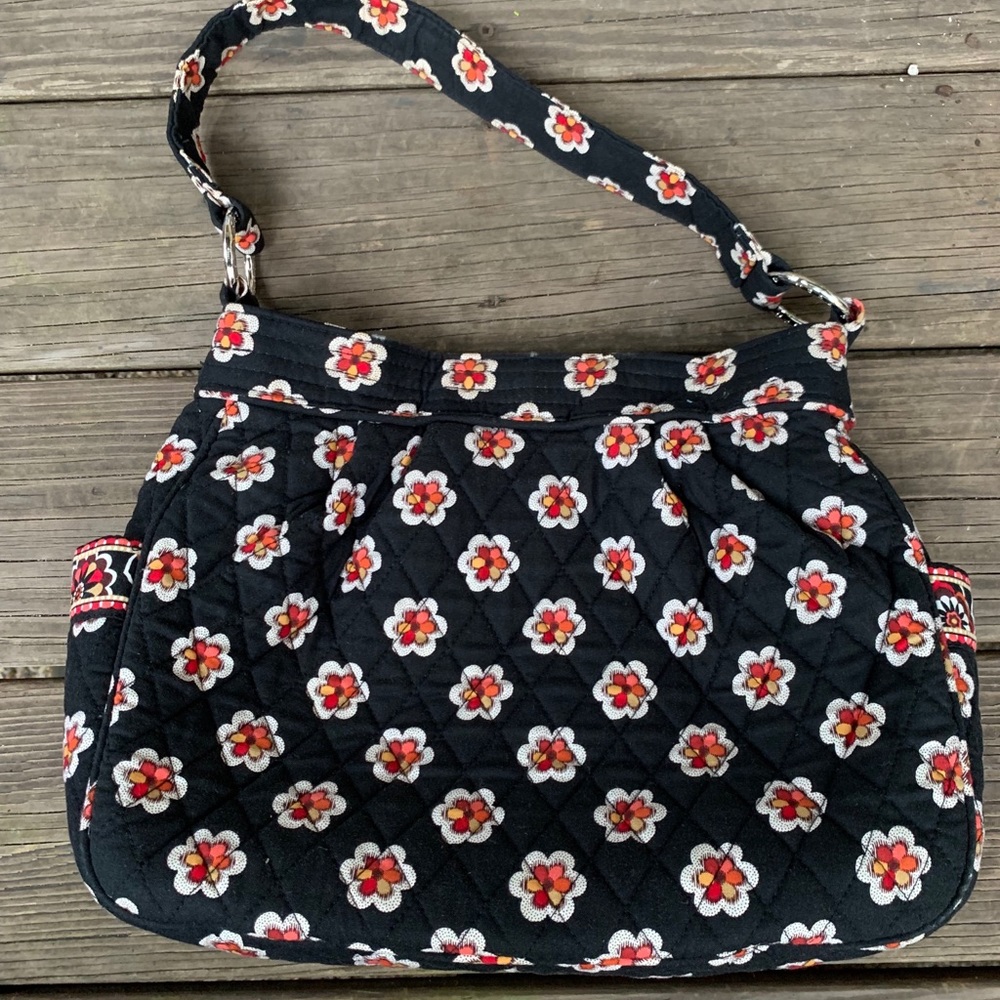 Vera Bradley Beautiful Black/Red Tote Bag!! EUC ❤️